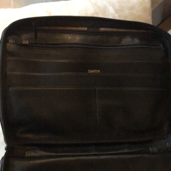 Damton Leather Multi-Pocket travel compartments clutch + detachable strap bag - Picture 9 of 13